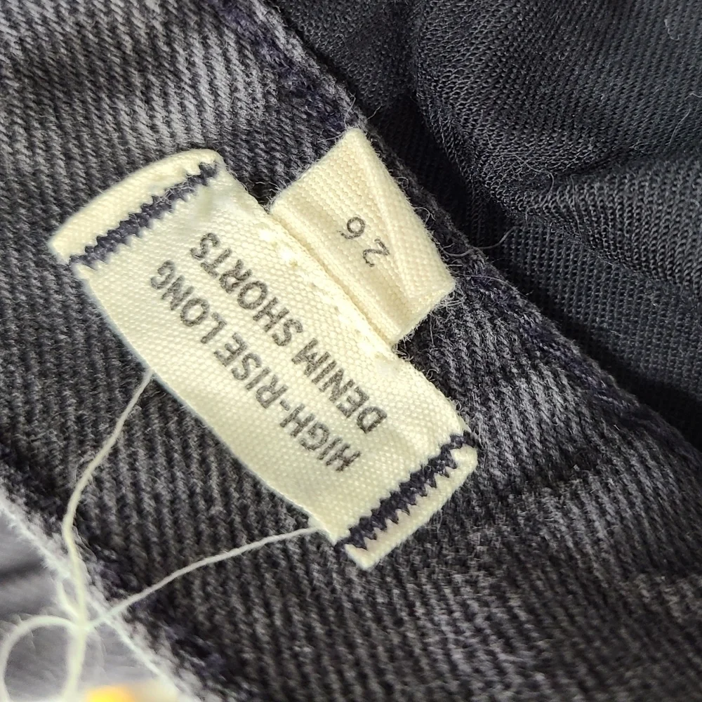 Madewell High-Rise Long Denim Shorts in Encino Wash black gray size 26